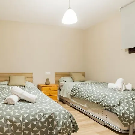 Apartment Cozy Apartment, Free Parking, Terrace & Views *